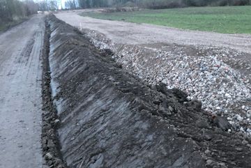 Der Wall in der Meschenicher Strasse.