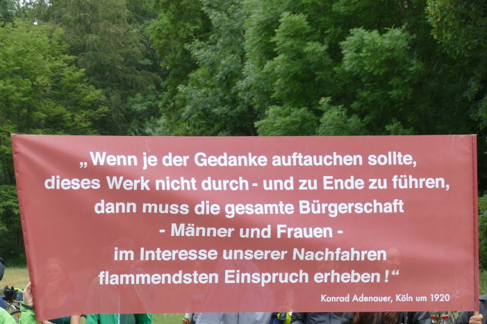 Ein Zitat von Konrad Andenauer, bei dem Protest- Picknick auf der Gleueler Wiese.