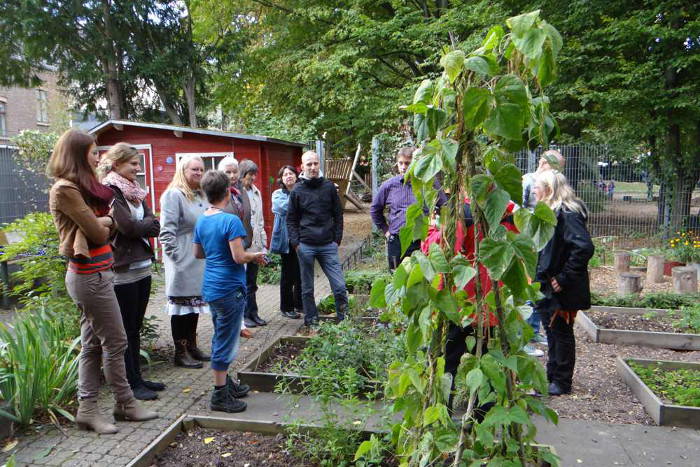 Besichtigung des Schulgartens der KGS Diependahlstraße im Rahmen des Projektes "Schule als Garten" des BUND Köln.