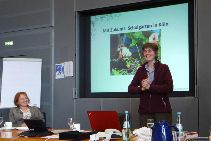 Vorstellung des "Praxisratgeber Schulgarten" aus Rheinland-Pfalz.